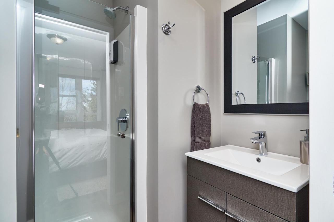Auberge Aux Deux Pères Magog Esterno foto