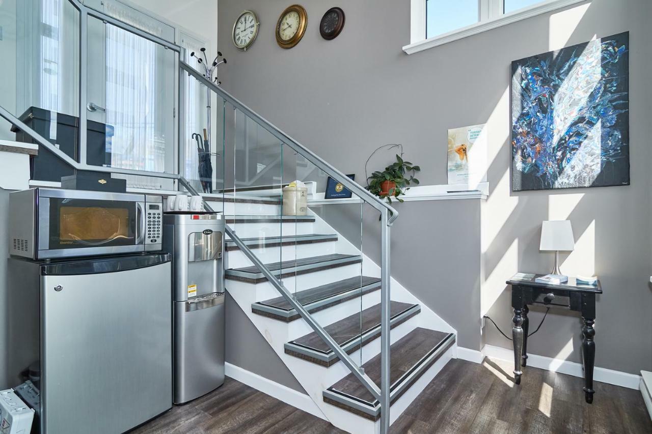Auberge Aux Deux Pères Magog Esterno foto